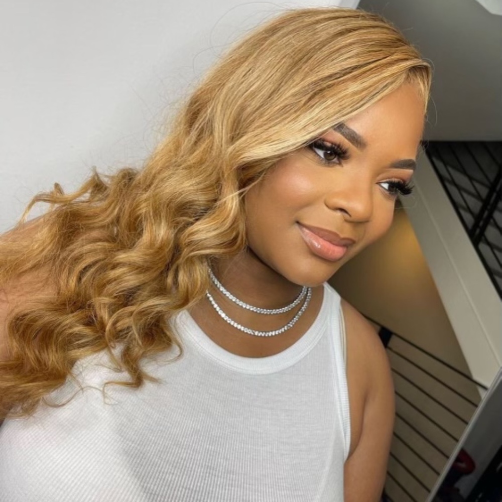 Meet your Posher, Damika